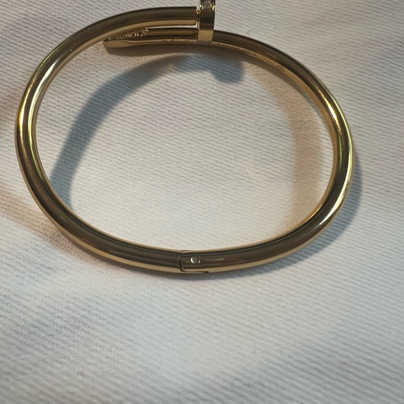 NEW FASHION GOLD NAIL BRACELET SIZE 8. NON TARNISH MATERIAL. - Picture 6 of 7